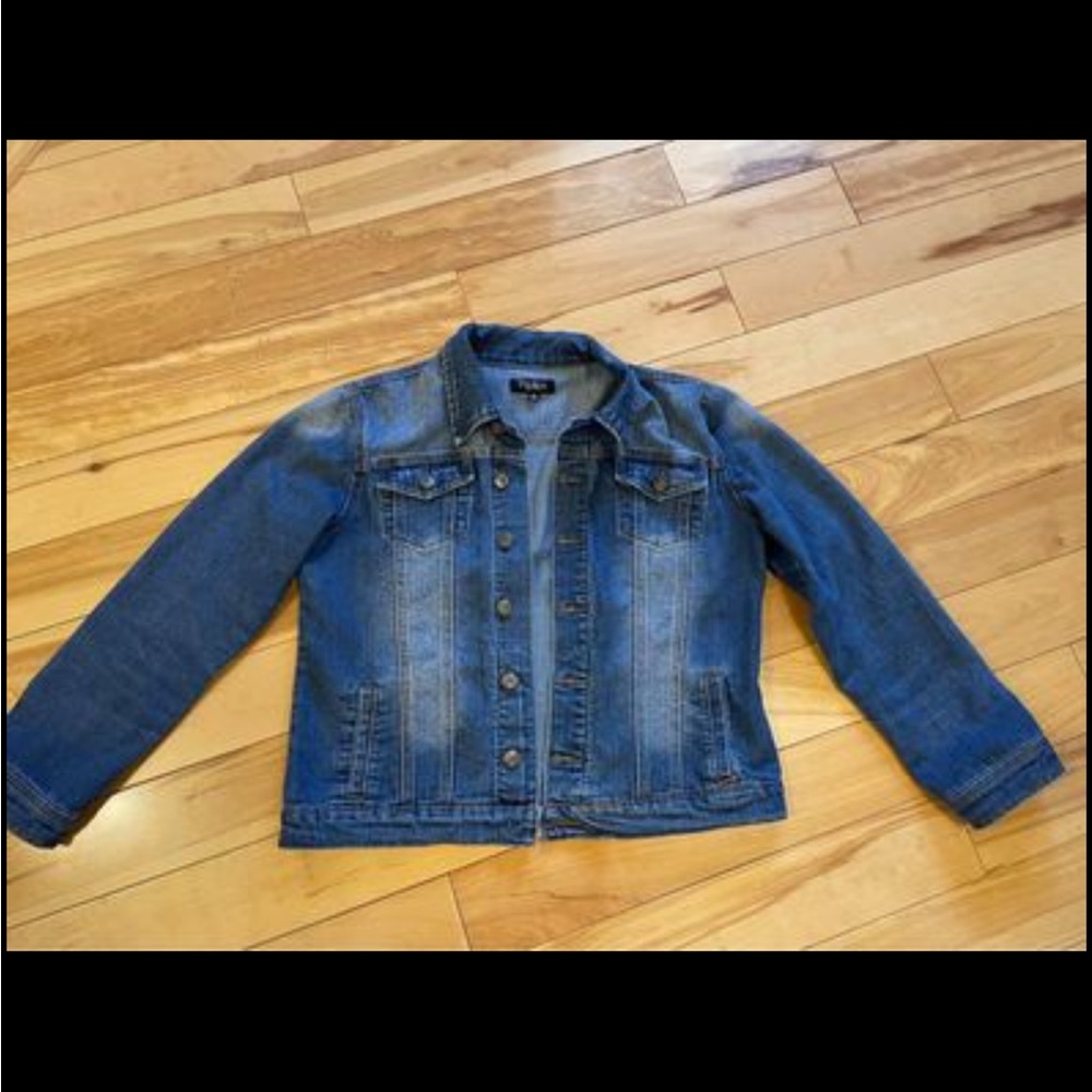 Papillon denim jacket size M